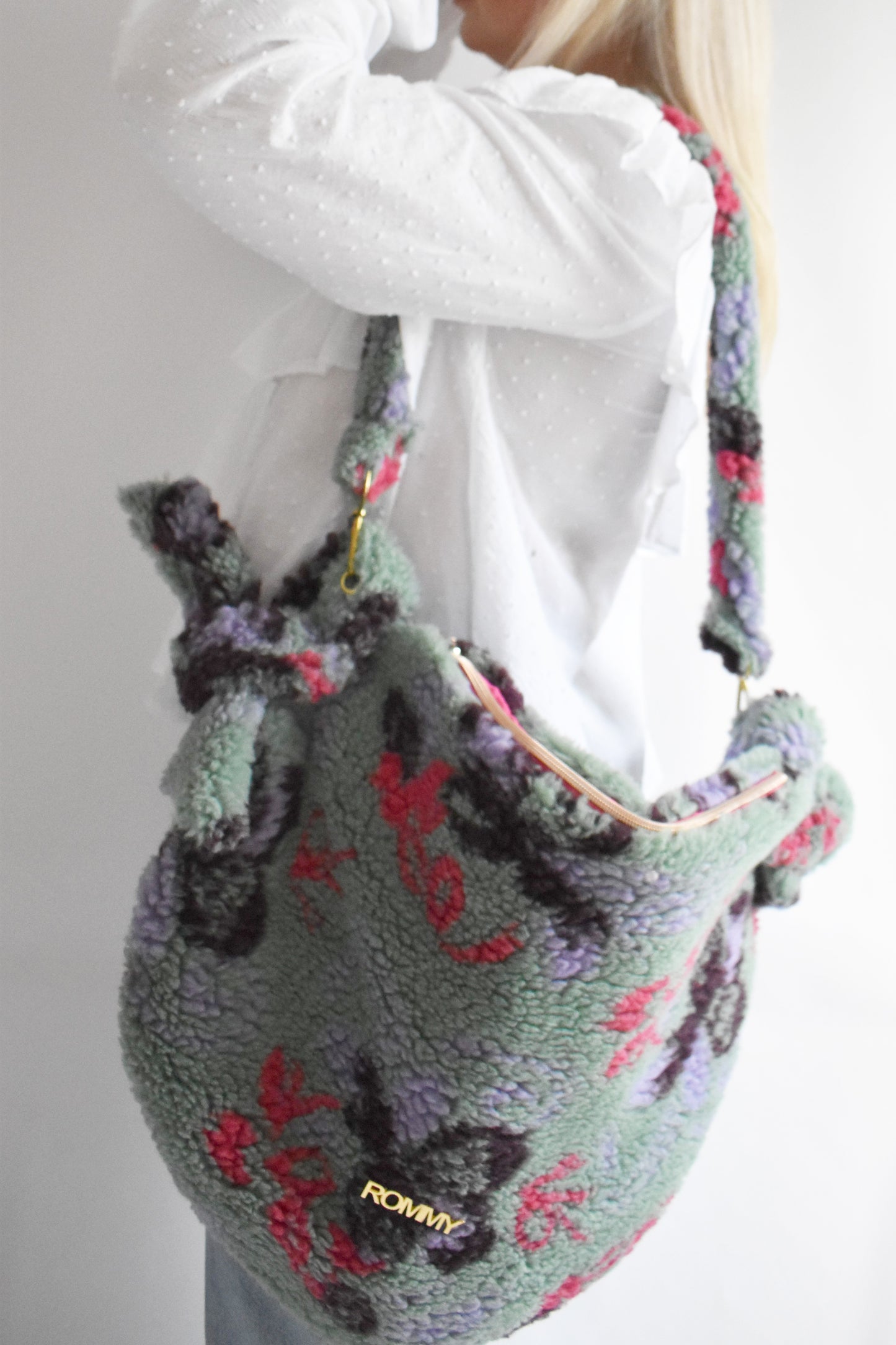 Bloom Scoop Shoulder Bag